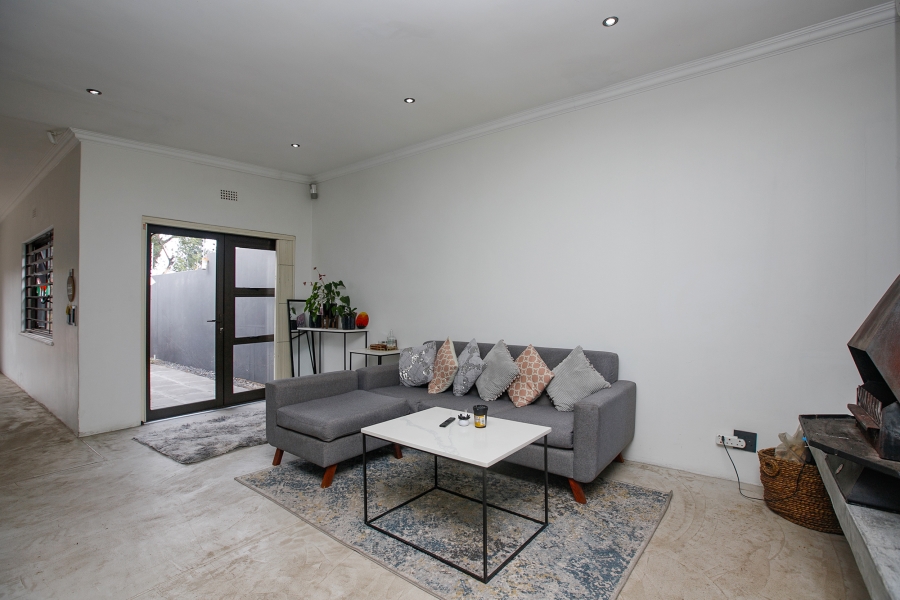 3 Bedroom Property for Sale in Claremont Village Western Cape